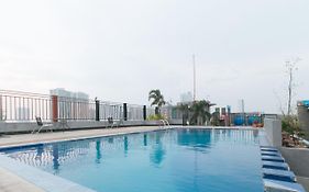 Reddoorz @ Melbourne Suites Makati